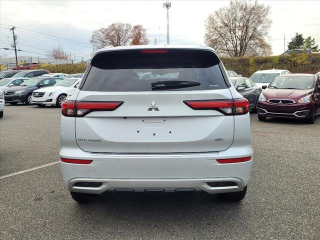 new 2024 Mitsubishi Outlander car, priced at $39,065