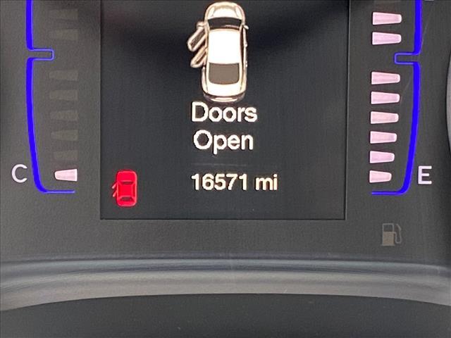 used 2016 Chrysler 200 car, priced at $15,990