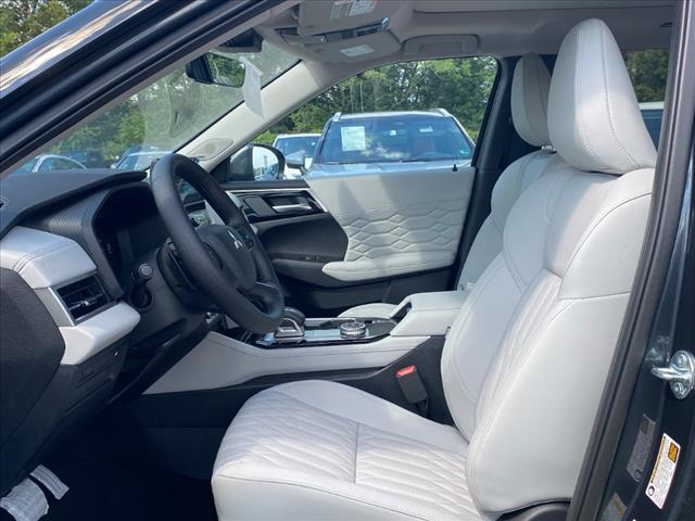 new 2025 Mitsubishi Outlander car, priced at $40,655
