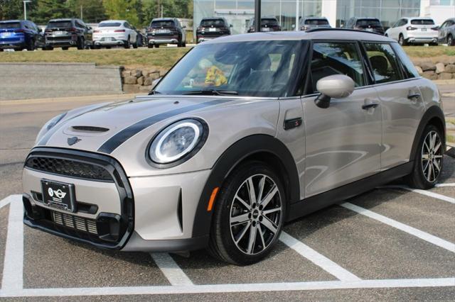 used 2022 MINI Hardtop car, priced at $25,500