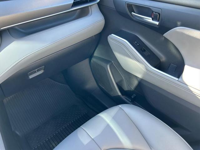 used 2023 Toyota Highlander car, priced at $36,950