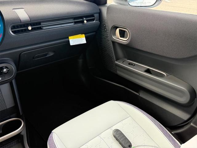 new 2025 MINI Hardtop car, priced at $27,790