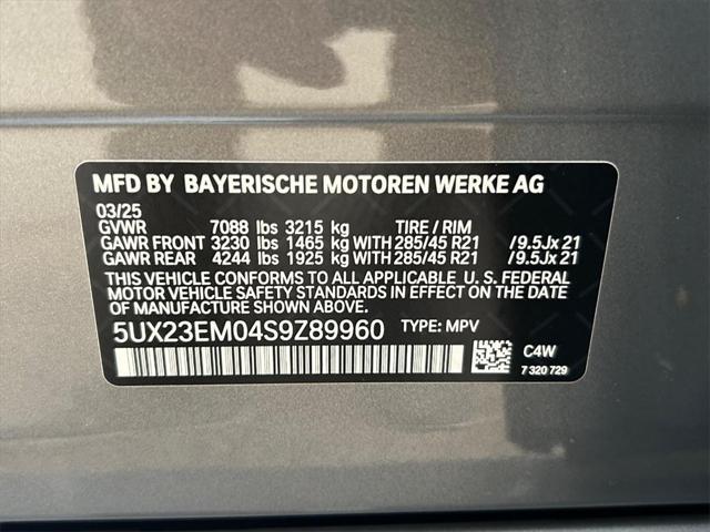 new 2025 BMW X7 car, priced at $95,300