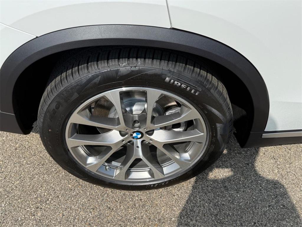 new 2026 BMW X5 PHEV car, priced at $84,175