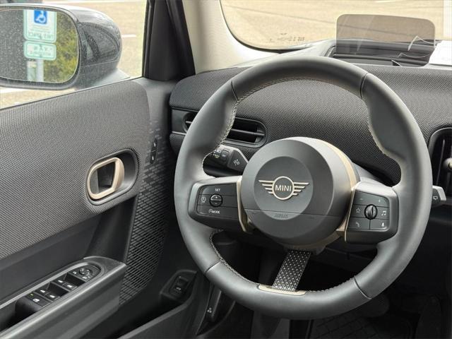 new 2025 MINI Hardtop car, priced at $32,480