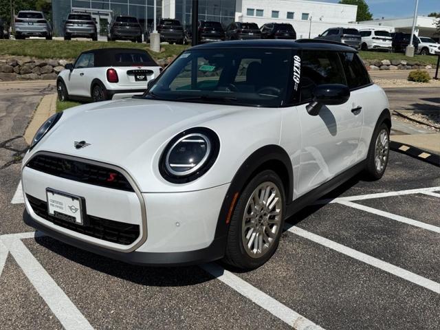 used 2025 MINI Hardtop car, priced at $34,168