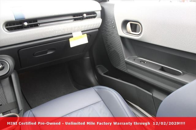 used 2025 MINI Hardtop car, priced at $34,168