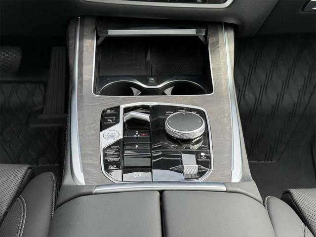 new 2025 BMW X7 car, priced at $90,050
