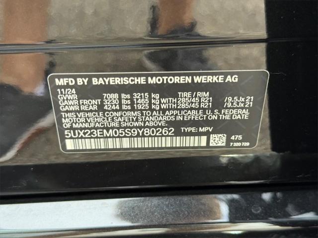 new 2025 BMW X7 car, priced at $90,050