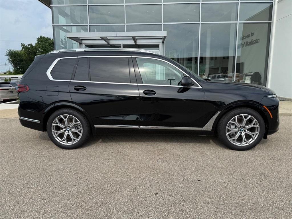 new 2025 BMW X7 car, priced at $90,050
