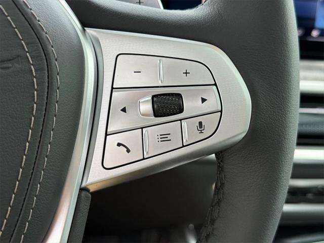 new 2025 BMW X7 car, priced at $90,050