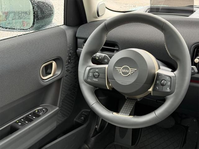 new 2025 MINI Hardtop car, priced at $38,630