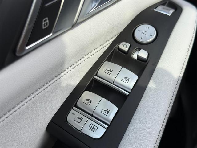 new 2025 BMW X7 car, priced at $96,925