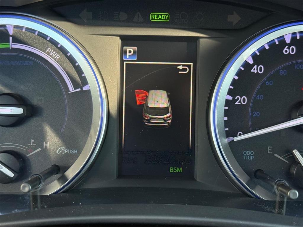 used 2018 Toyota Highlander Hybrid car, priced at $28,999