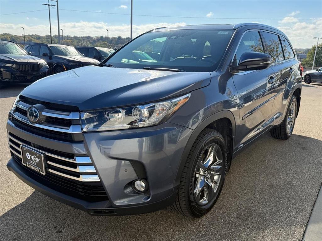 used 2018 Toyota Highlander Hybrid car, priced at $28,999