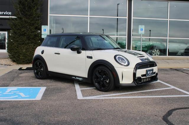 used 2022 MINI Hardtop car, priced at $24,950