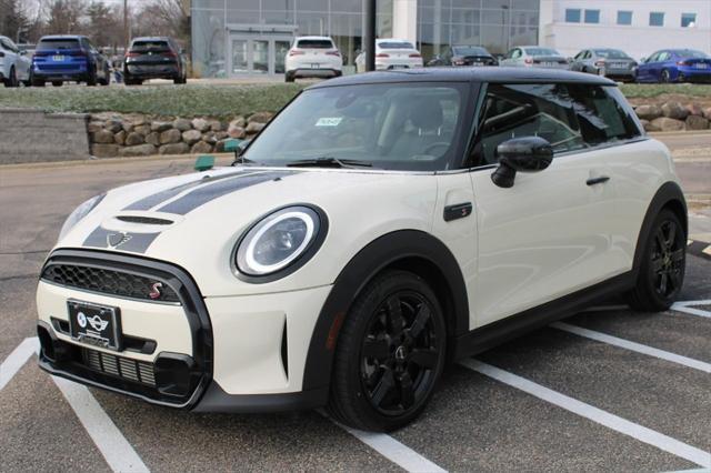 used 2022 MINI Hardtop car, priced at $24,950