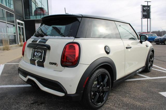 used 2022 MINI Hardtop car, priced at $24,950