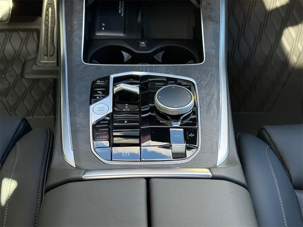 new 2026 BMW X5 PHEV car, priced at $93,165