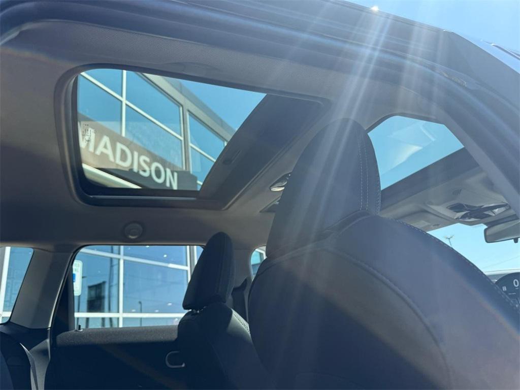 new 2025 MINI Hardtop car, priced at $35,430