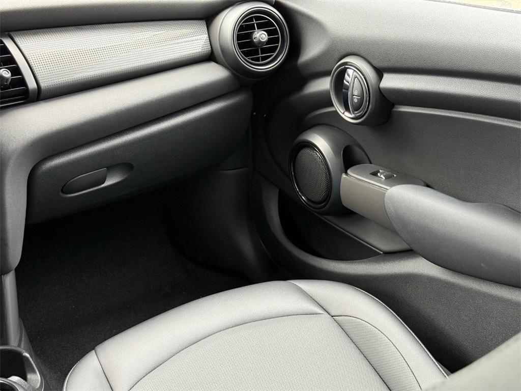 used 2018 MINI Hardtop car, priced at $13,495