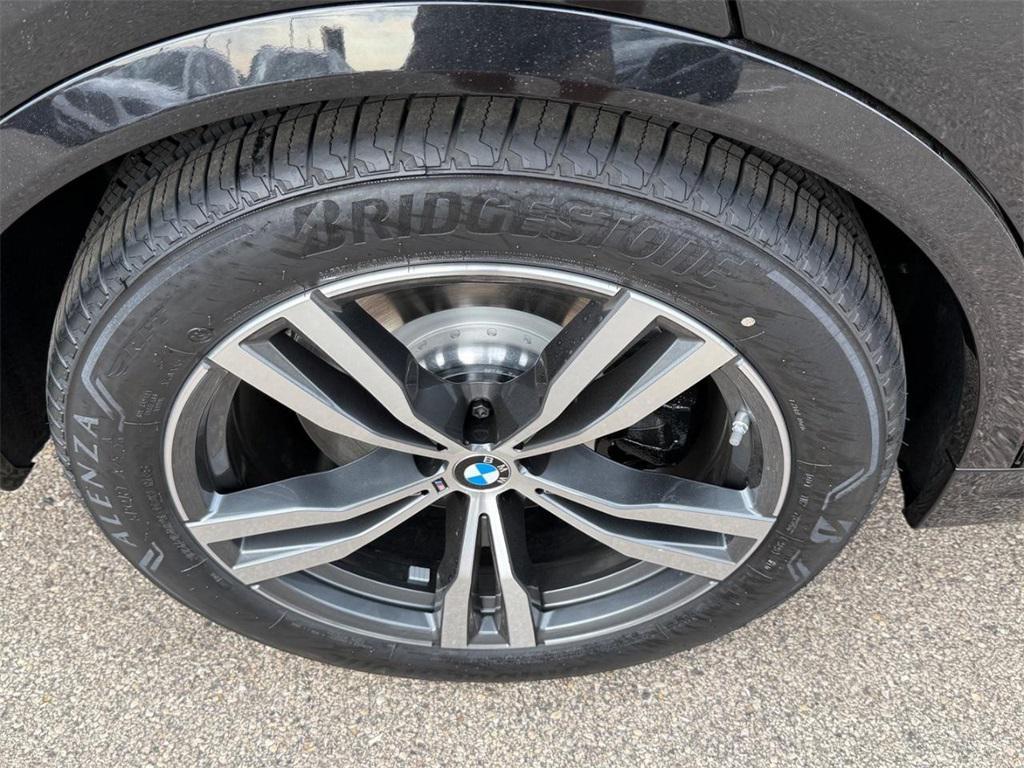 new 2026 BMW X7 car, priced at $121,575