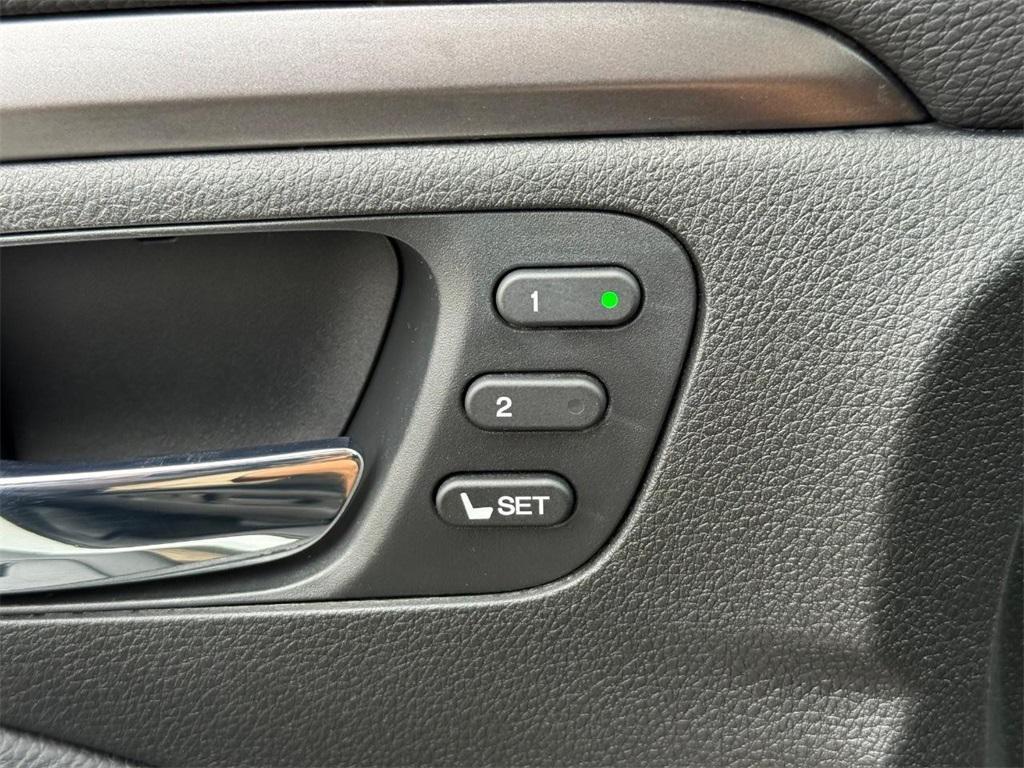 used 2022 Honda Pilot car, priced at $31,999