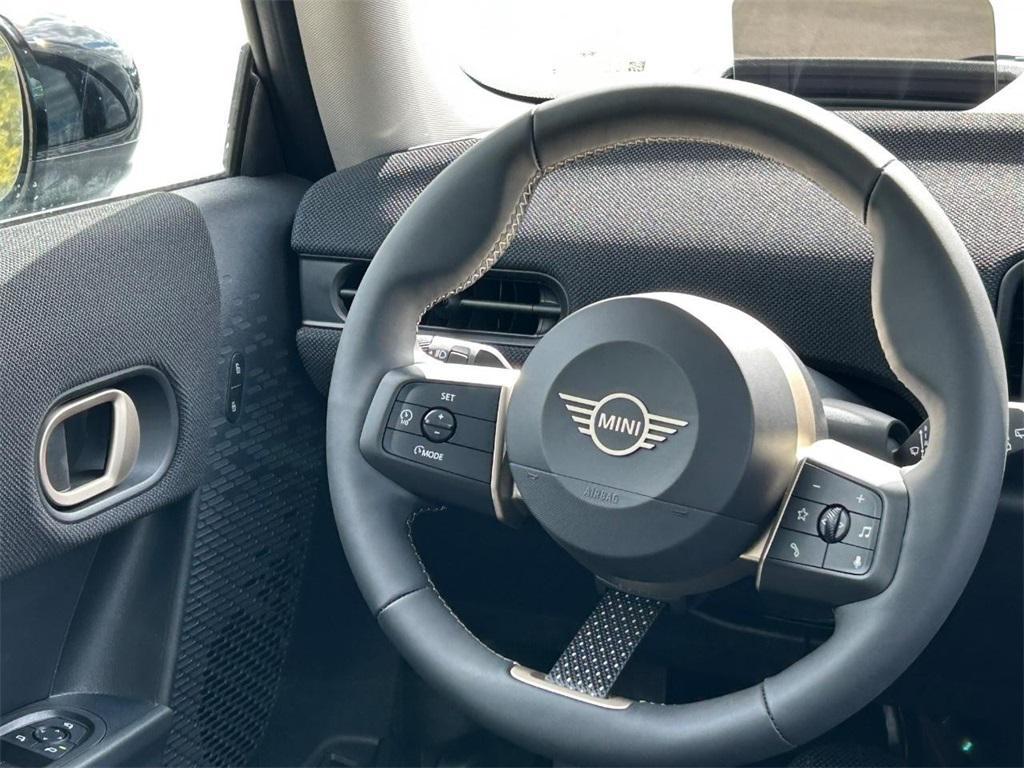 new 2025 MINI Hardtop car, priced at $36,180