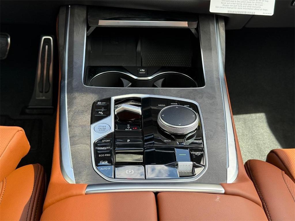 new 2026 BMW X7 car, priced at $102,475