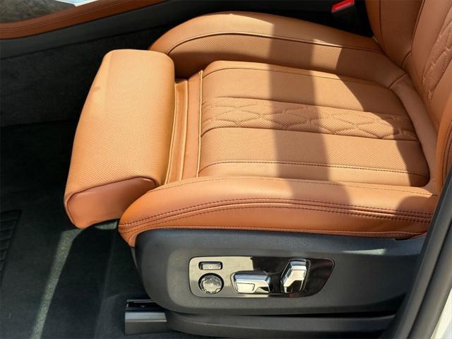 new 2026 BMW X7 car, priced at $102,475
