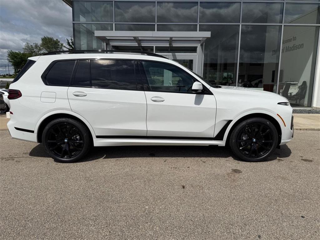 new 2026 BMW X7 car, priced at $102,475
