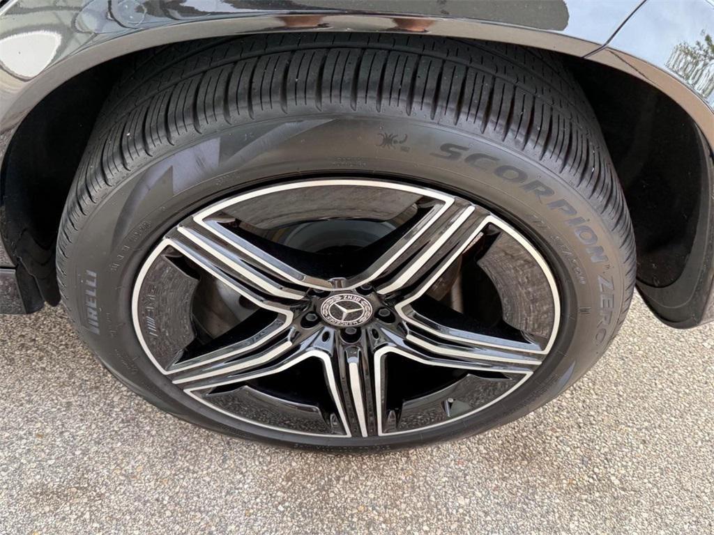 used 2025 Mercedes-Benz GLE 450 car, priced at $69,999