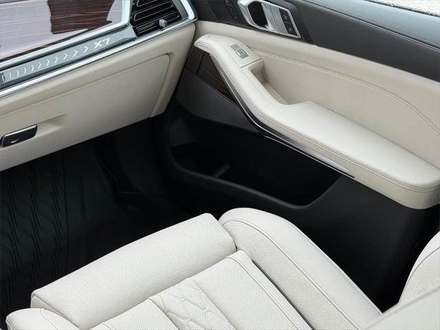 new 2025 BMW X7 car, priced at $98,930