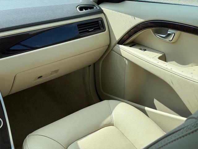 used 2016 Volvo XC70 car, priced at $21,495