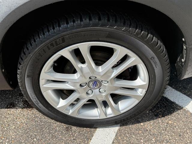 used 2016 Volvo XC70 car, priced at $21,495