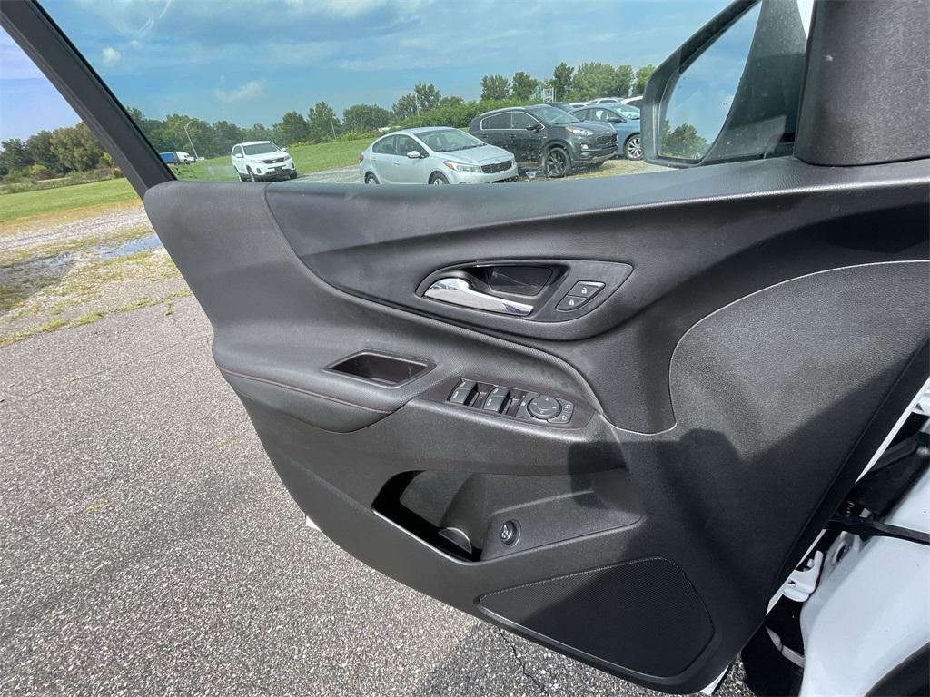 used 2022 Chevrolet Equinox car, priced at $23,999