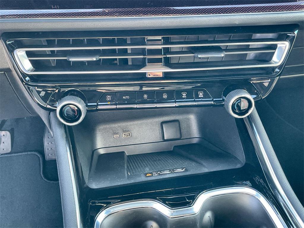 new 2026 Chevrolet Traverse car, priced at $50,815