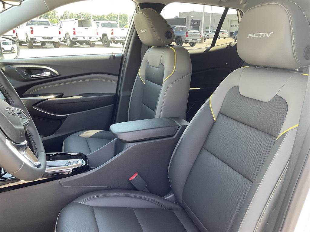 new 2025 Chevrolet Trax car, priced at $25,895
