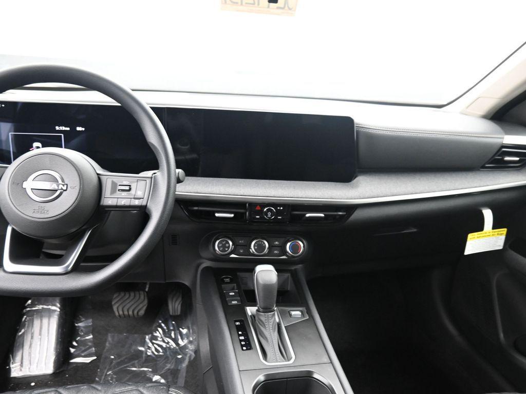 new 2025 Nissan Kicks car, priced at $26,160