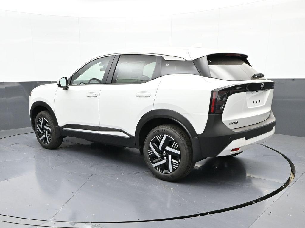 new 2025 Nissan Kicks car, priced at $26,160