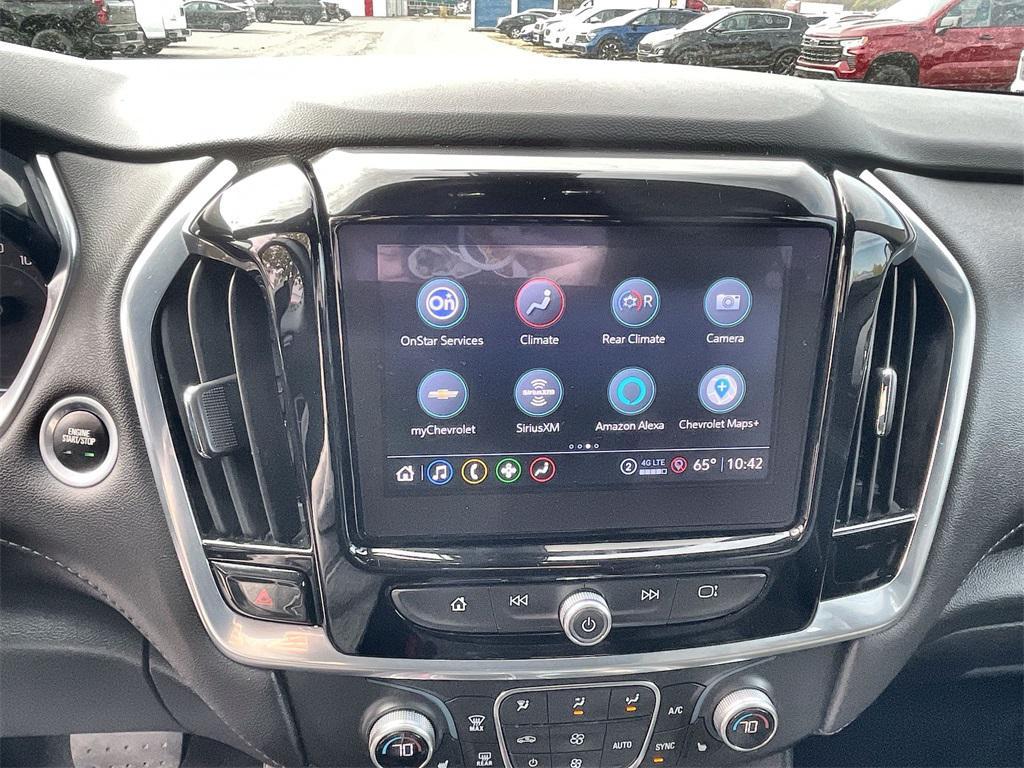 used 2022 Chevrolet Traverse car, priced at $24,396