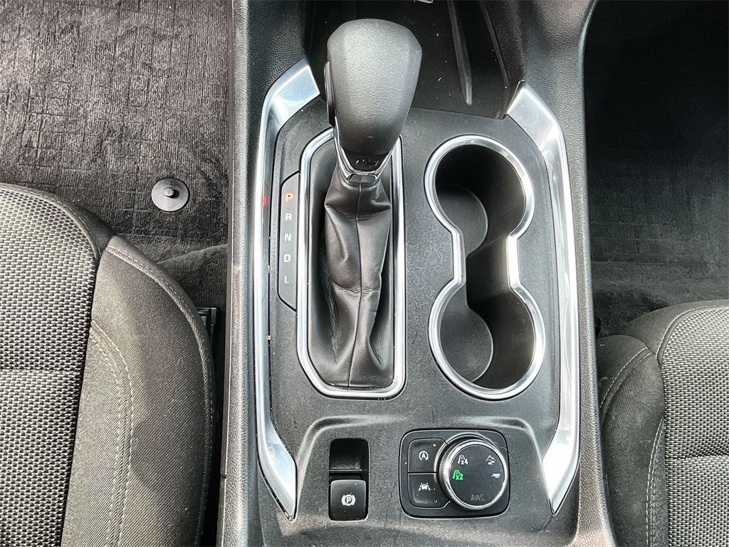 used 2022 Chevrolet Traverse car, priced at $24,396