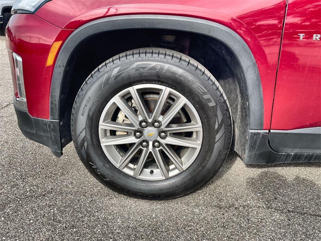 used 2022 Chevrolet Traverse car, priced at $24,396