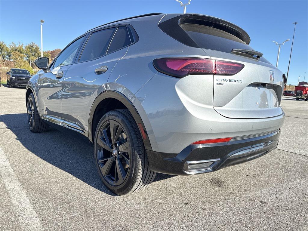 used 2024 Buick Envision car, priced at $28,944