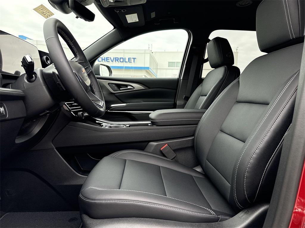 new 2026 Chevrolet Traverse car, priced at $41,937