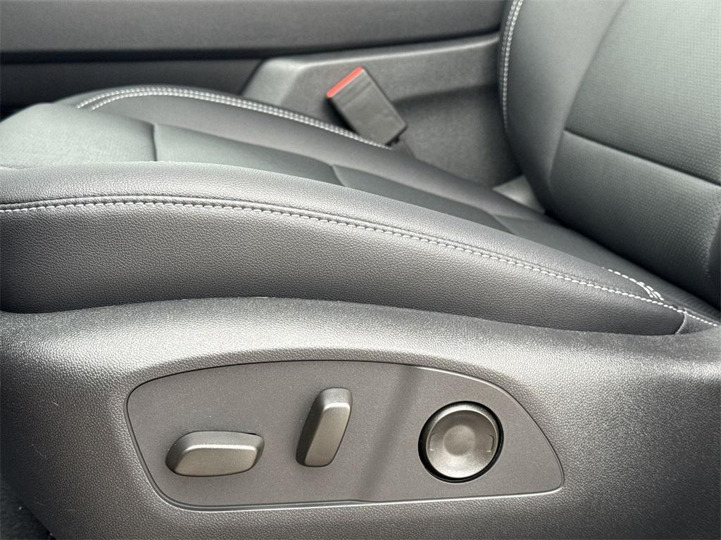 new 2026 Chevrolet Traverse car, priced at $41,937