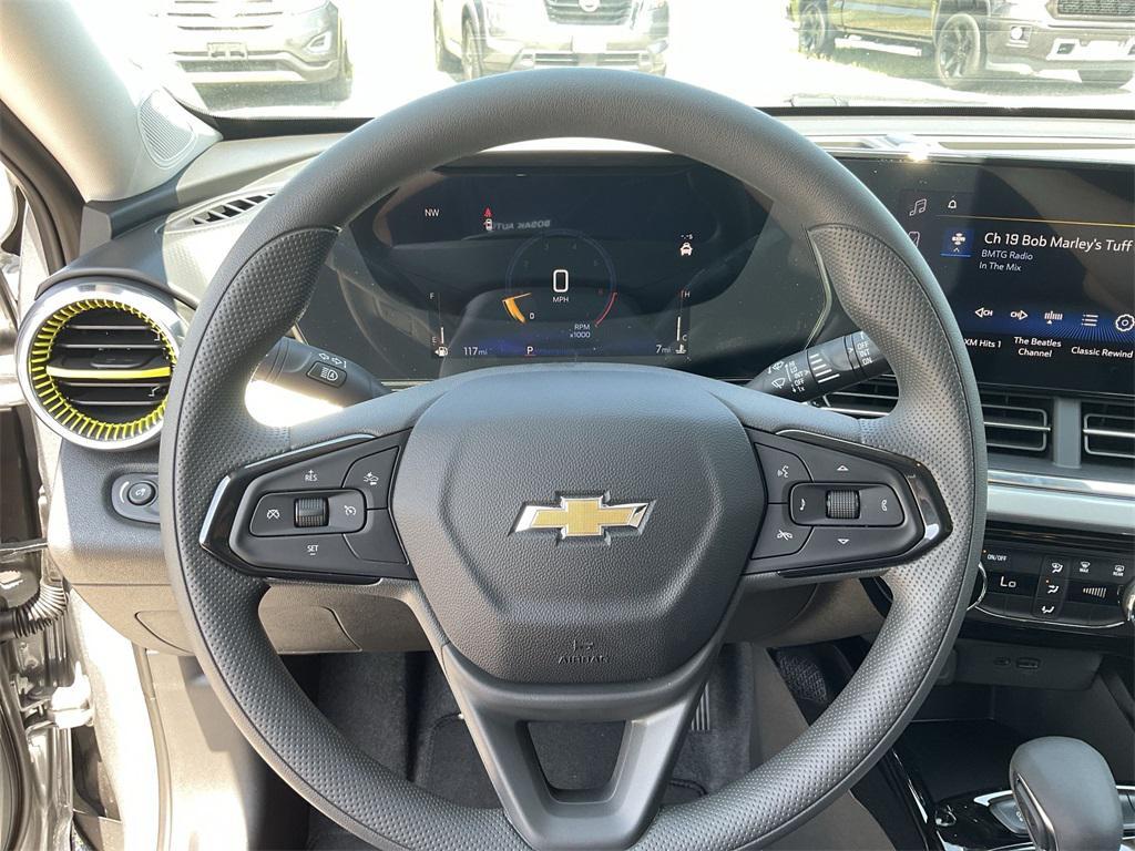 new 2025 Chevrolet Trax car, priced at $22,702