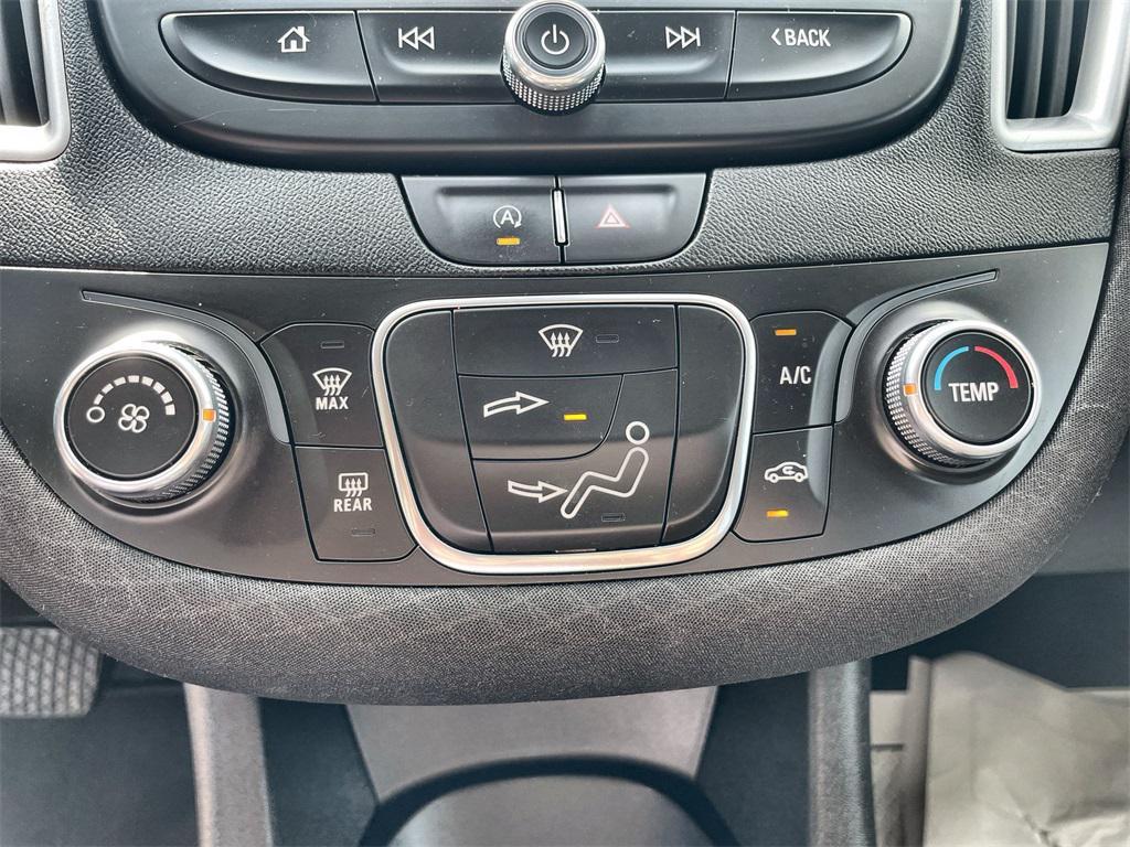 used 2022 Chevrolet Malibu car, priced at $18,999