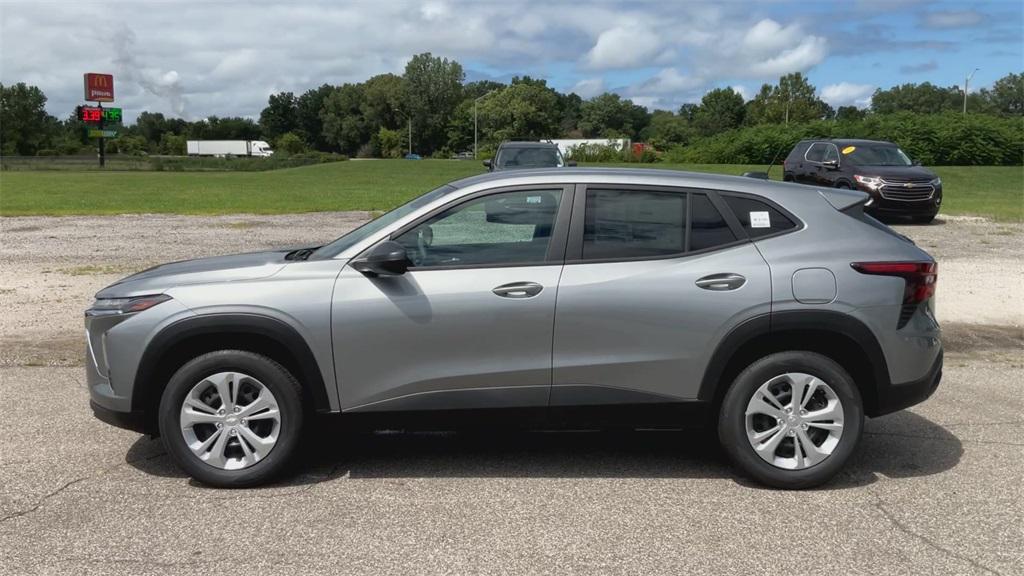new 2025 Chevrolet Trax car, priced at $21,895
