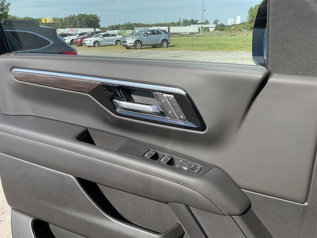 new 2025 Chevrolet Tahoe car, priced at $77,734